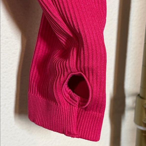 Top - Picture 3 of 10